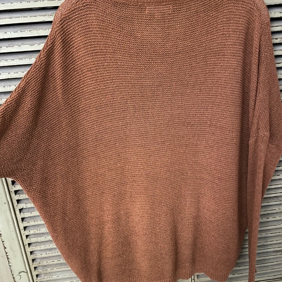 Miracle USA Loose Knit lightweight sweater - Picture 3 of 6
